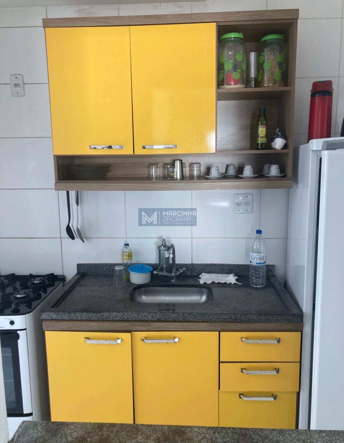 Apartamento mobiliado à venda na Martim de Sá, Caraguatatuba/SP, com 2 dormitórios