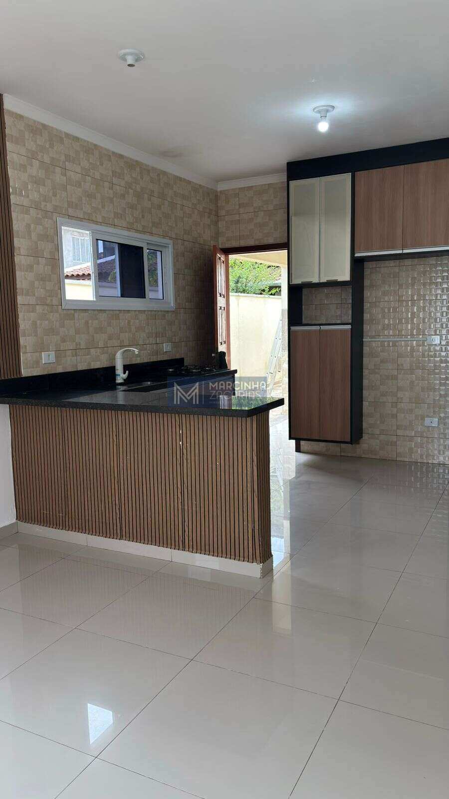 Casa à venda em Caraguatatuba, Golfinhos, com 2 quartos, 63m² - Marcinha Zacarias