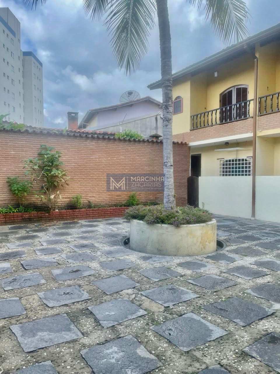 Sobrado em condomínio a venda na Prainha, Caraguatatuba/SP, com 02 dormitórios, 130m² - Marcinha Zacarias