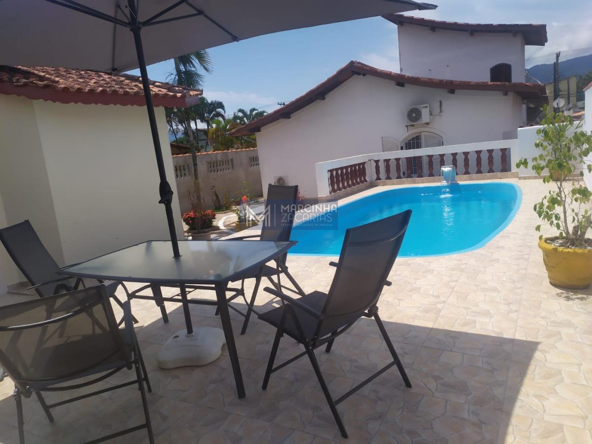 Linda casa com piscina no Jardim Porto Novo - Caraguatatuba/SP - Marcinha Zacarias