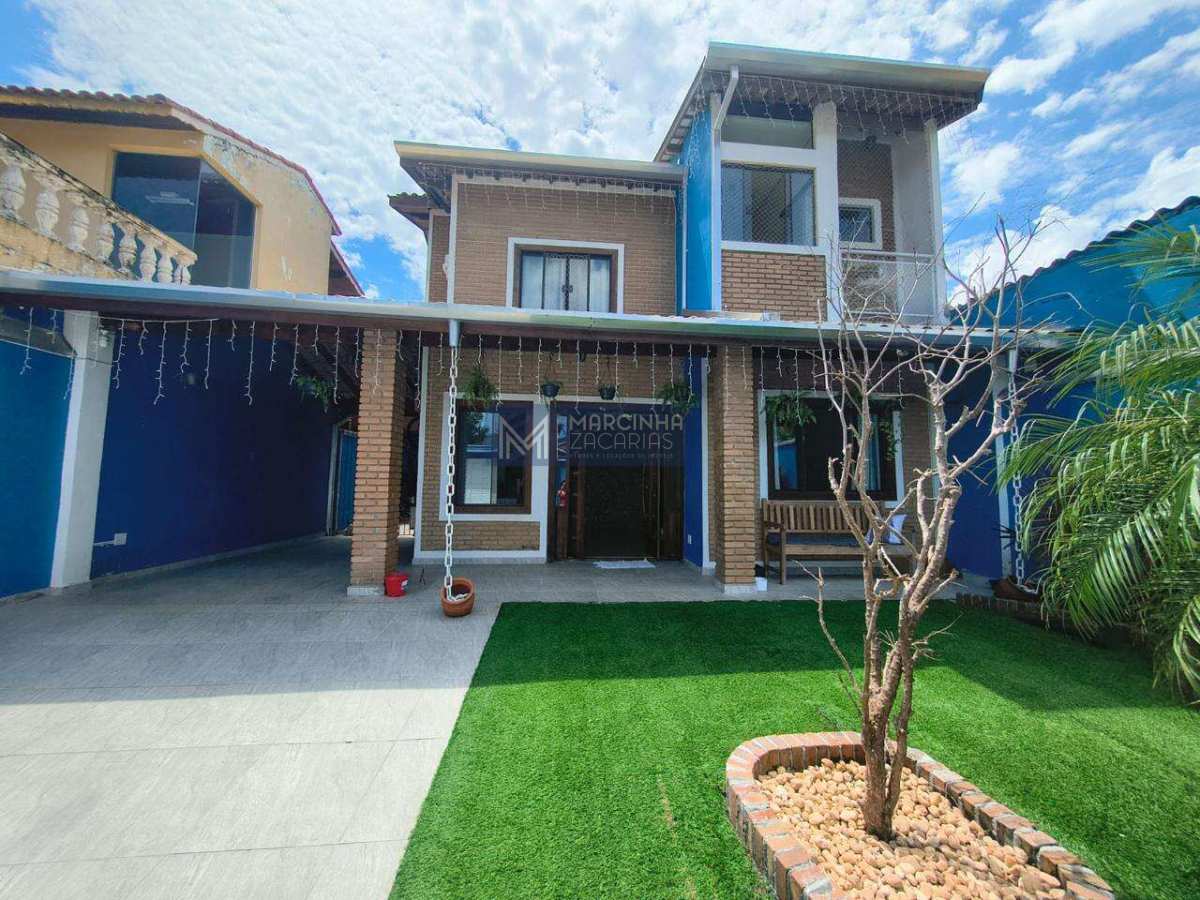 Sobrado à venda em Caraguatatuba, Jardim Brasil, com 3 quartos