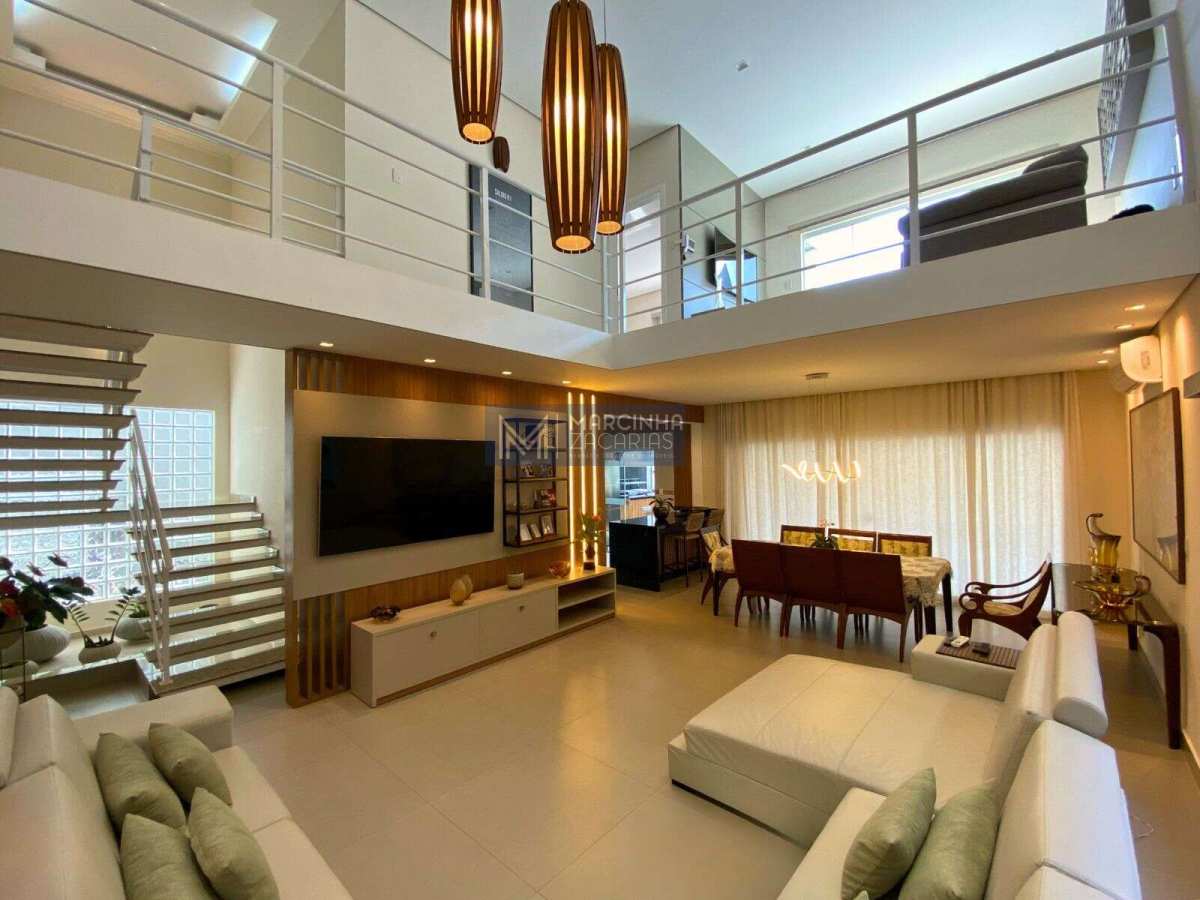 Sobrado à venda em Caraguatatuba, Cidade Jardim, 265,18m² de área construída - Marcinha Zacarias