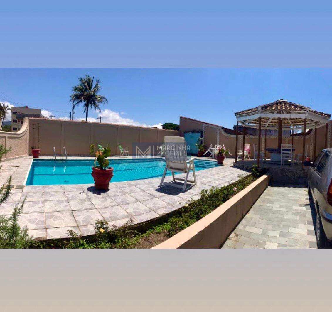 Sobrado avarandado com 4 suites e piscina a venda em Caraguatatuba/SP